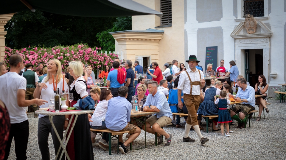 Jahrgangsweinverkostung im Schloss Damtschach