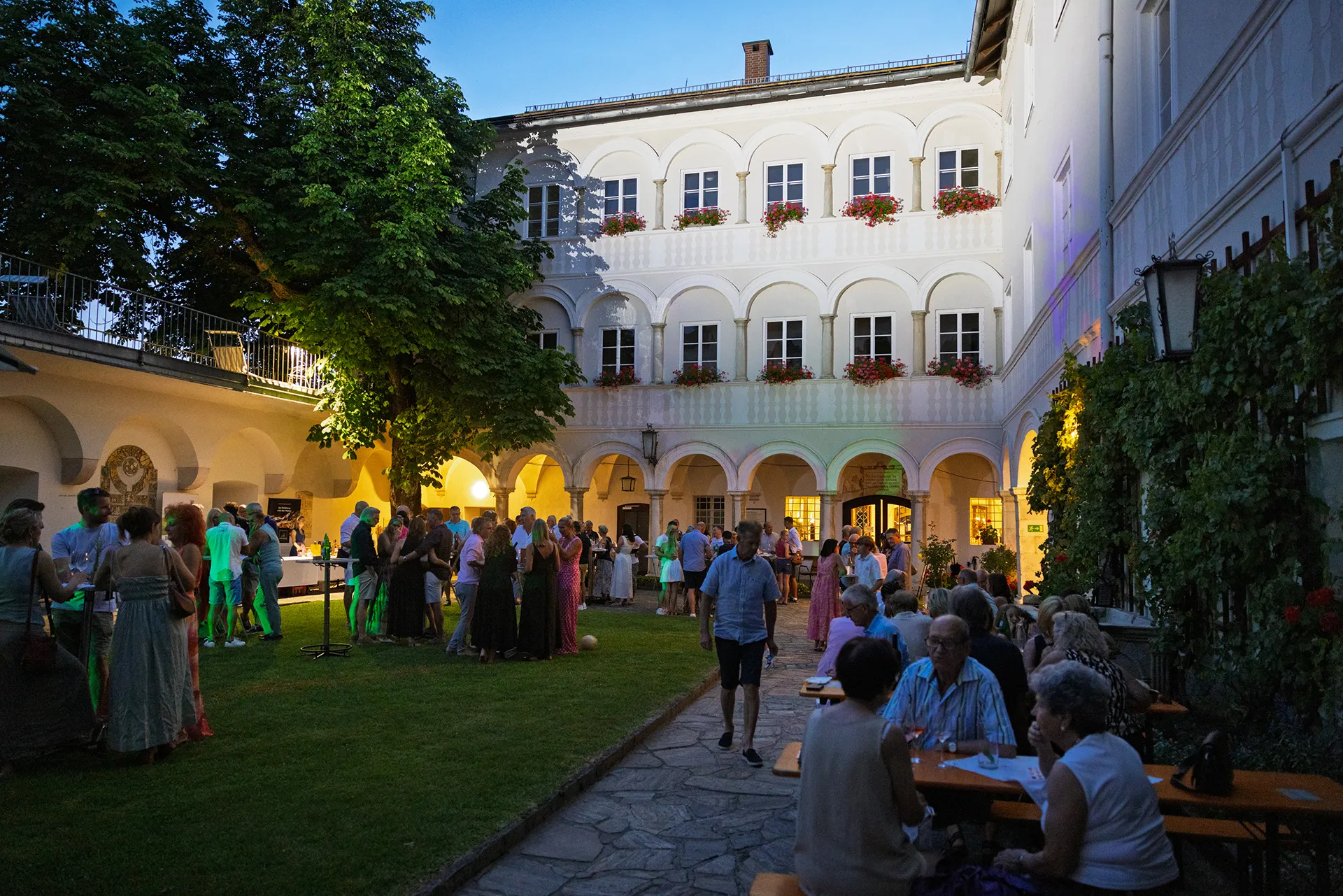 Jahrgangsweinverkostung im Kloster Wernberg
